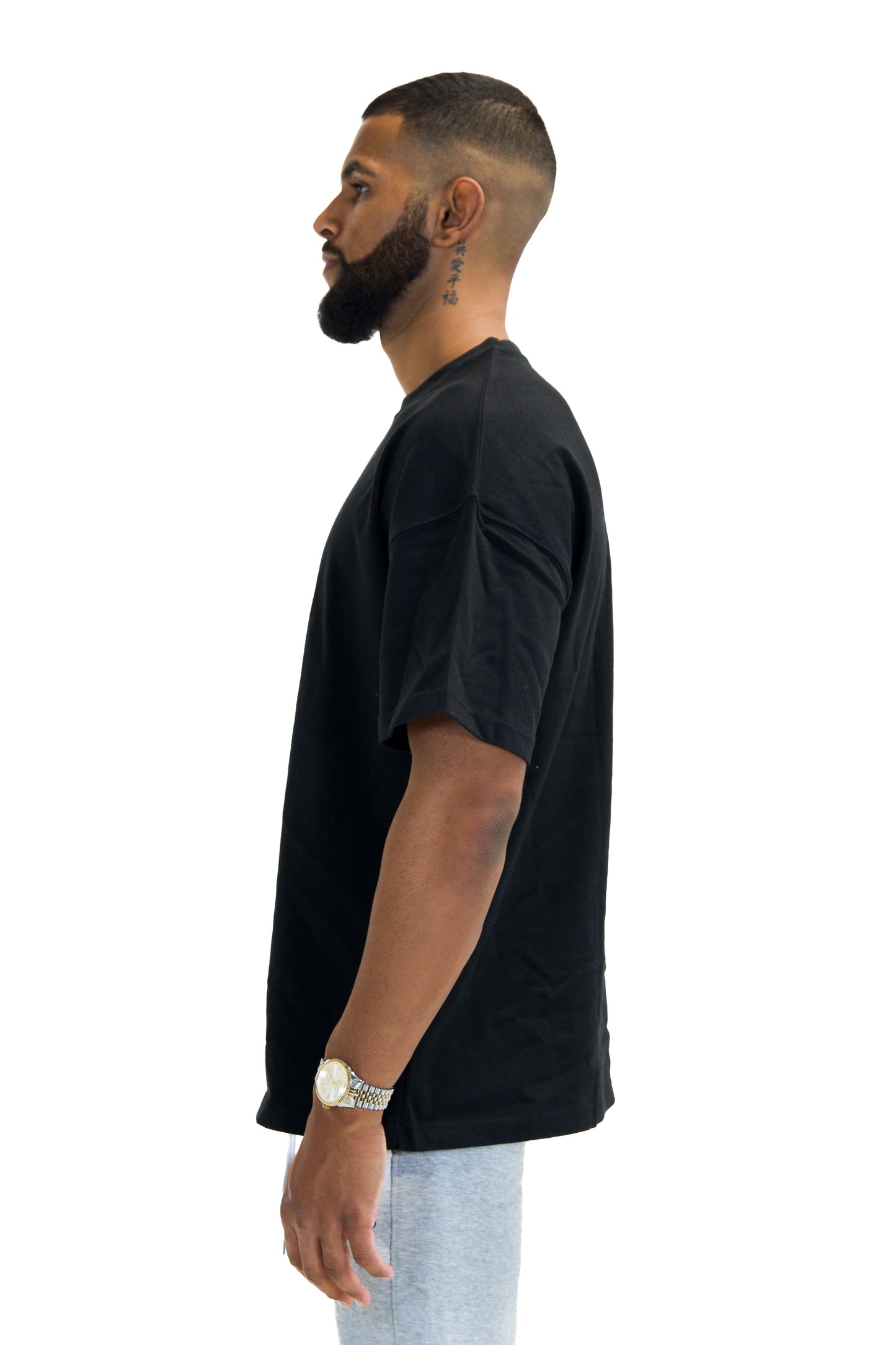 ESSENTIAL OVERSIZED T-SHIRT BLACK